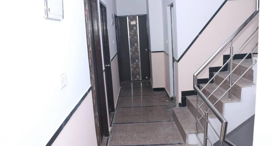 Hotel Golden Heights, New Delhi 4